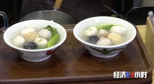 网红小伙做鱼丸视频,在家也能享受星级口感