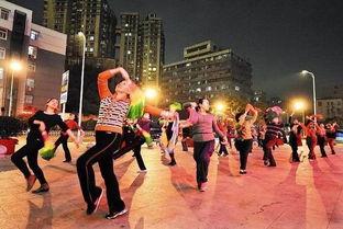 网红广场舞指挥手势,网红广场舞手势揭秘